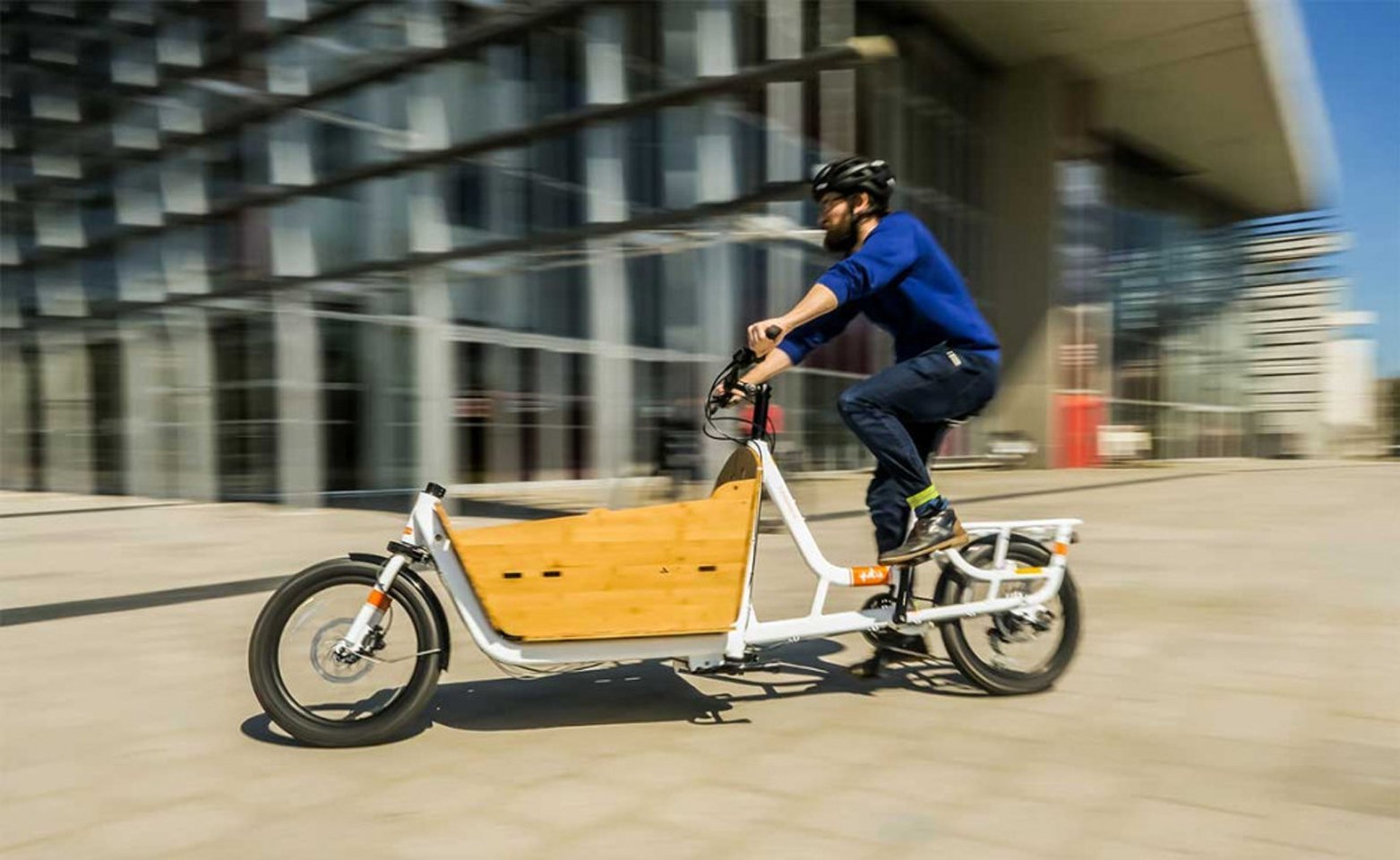 We now deliver to our business customers by cargo bike - L'Arbre à Café